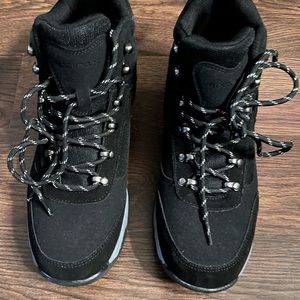 Rockport men’s boots size 10.5